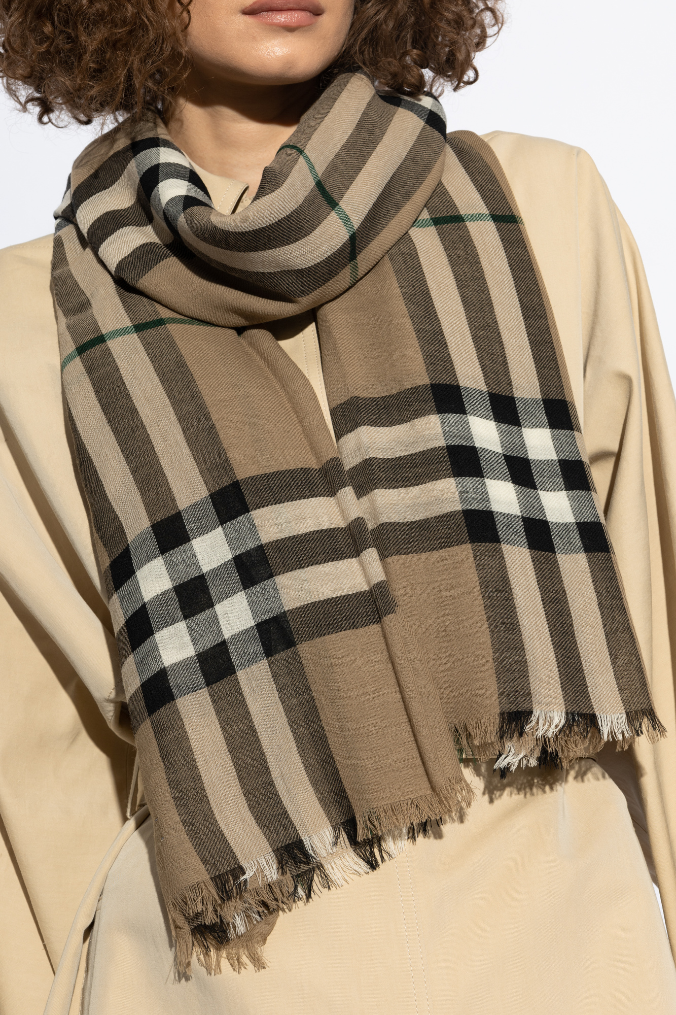 Burberry wool shawl hotsell